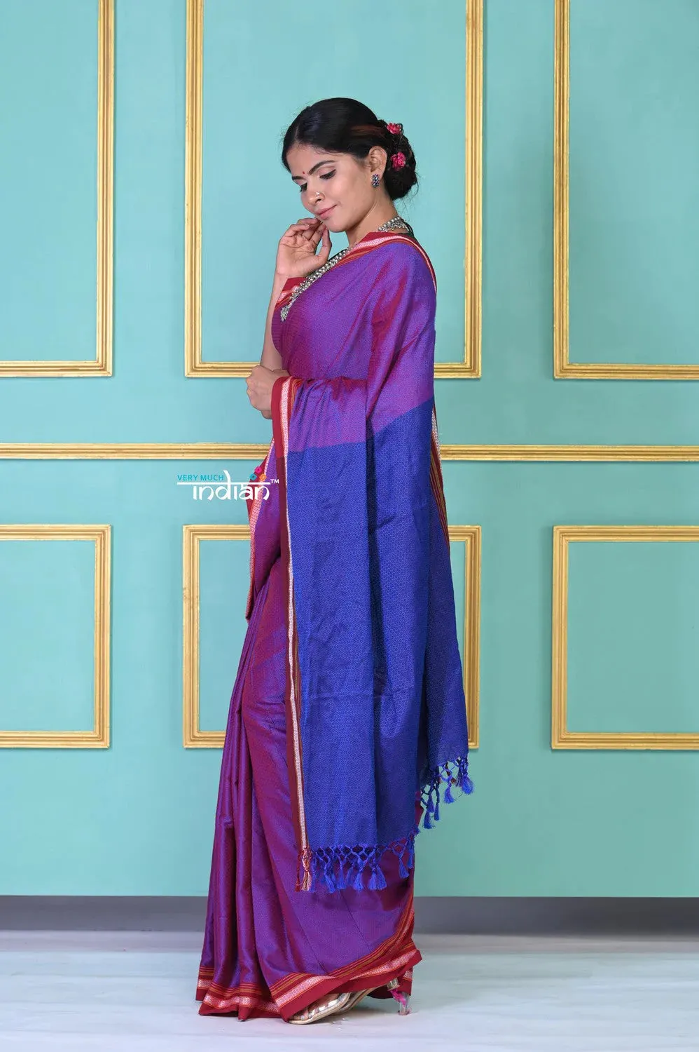 Authentic Cotton And Pure Resham Khun Saree With Contrast Pallu - Dual Tone Pink-Purple