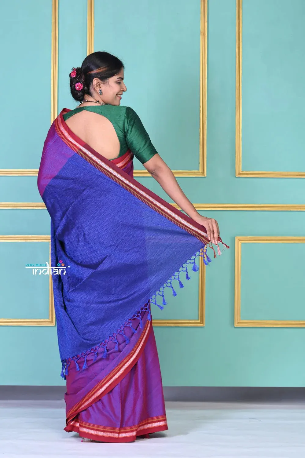 Authentic Cotton And Pure Resham Khun Saree With Contrast Pallu - Dual Tone Pink-Purple