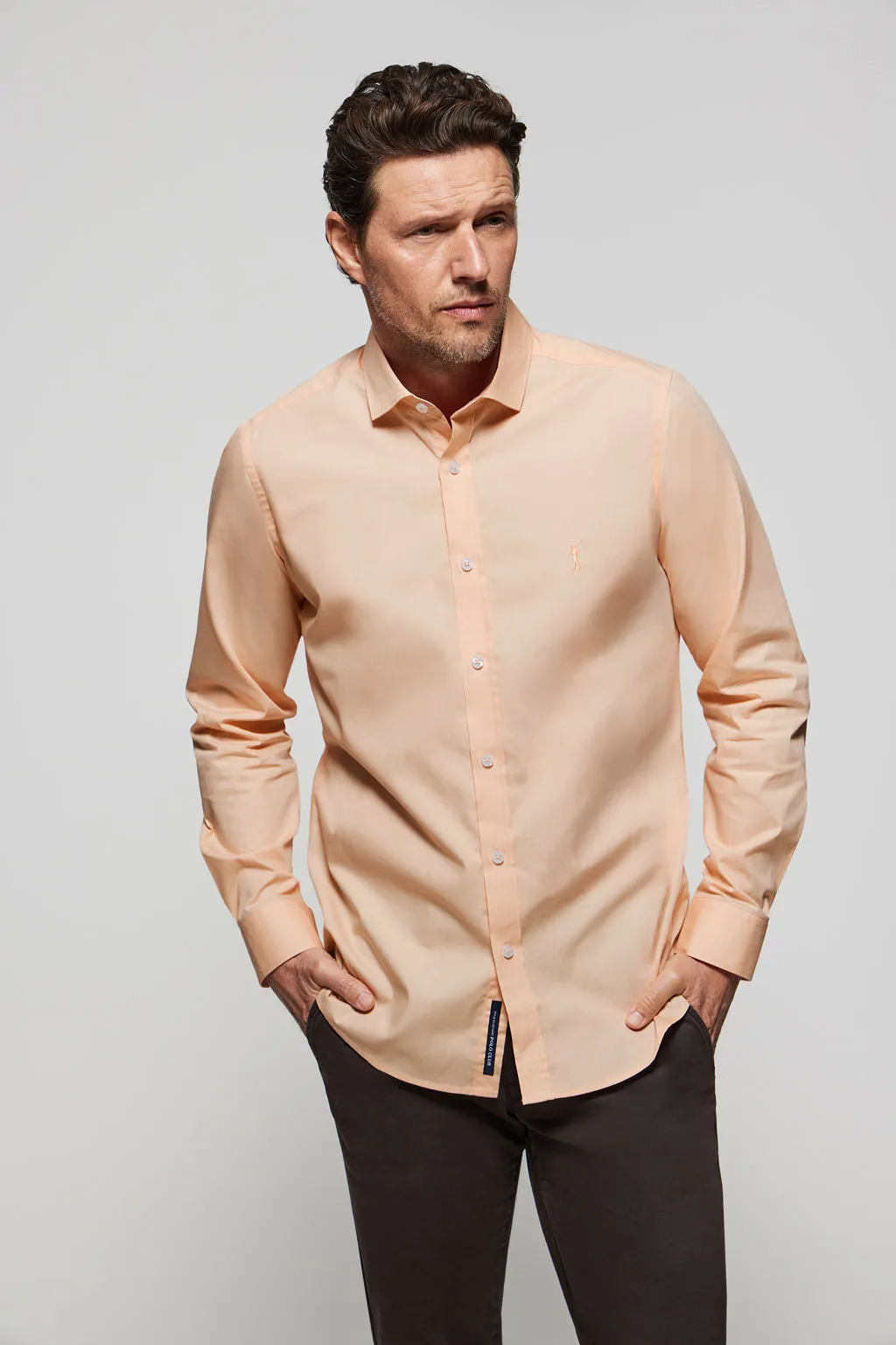 Optimized Slim-Fit Peach Poplin Shirt with Rigby Logo