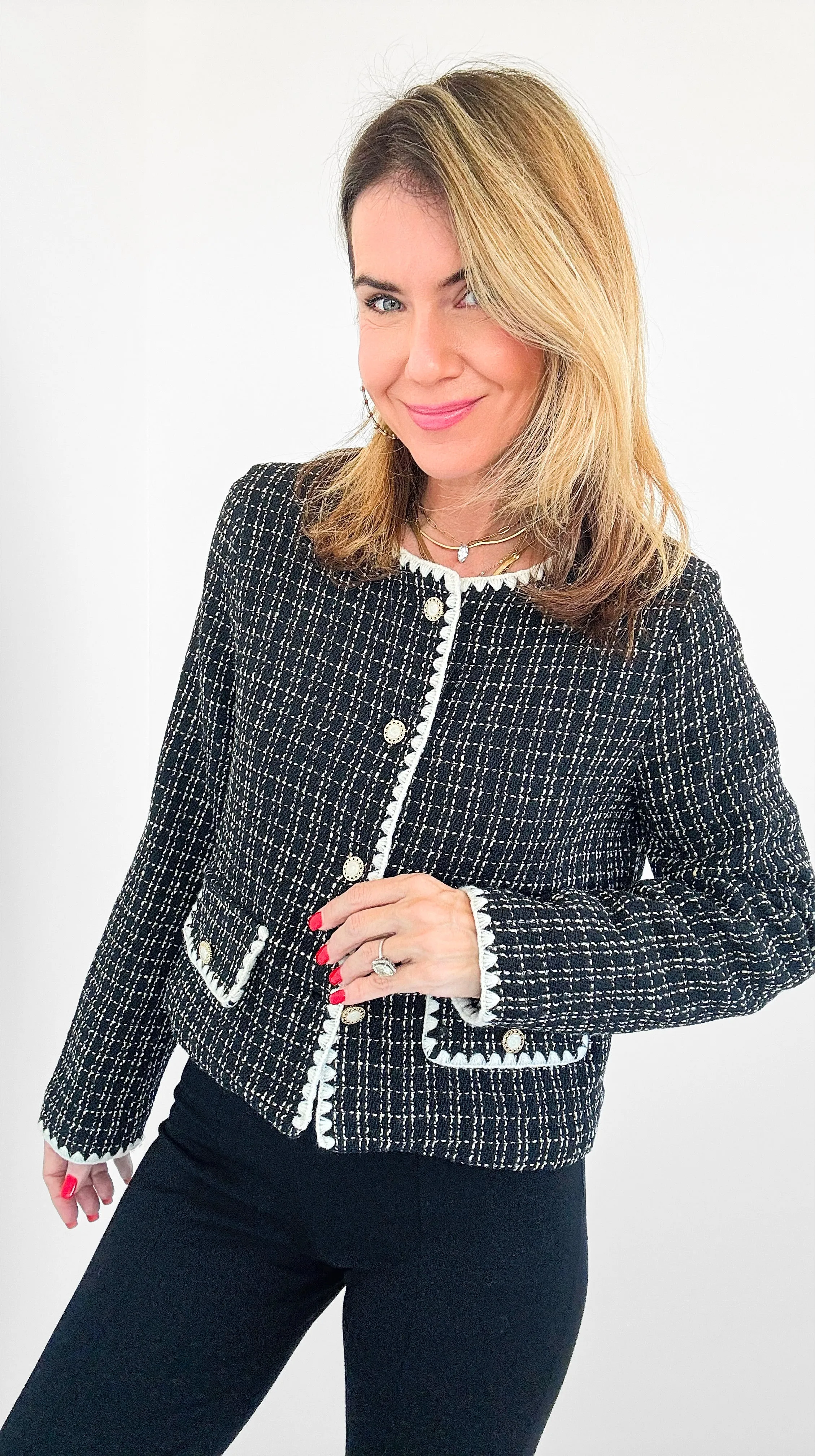 Chic Parisian Tweed Blazer