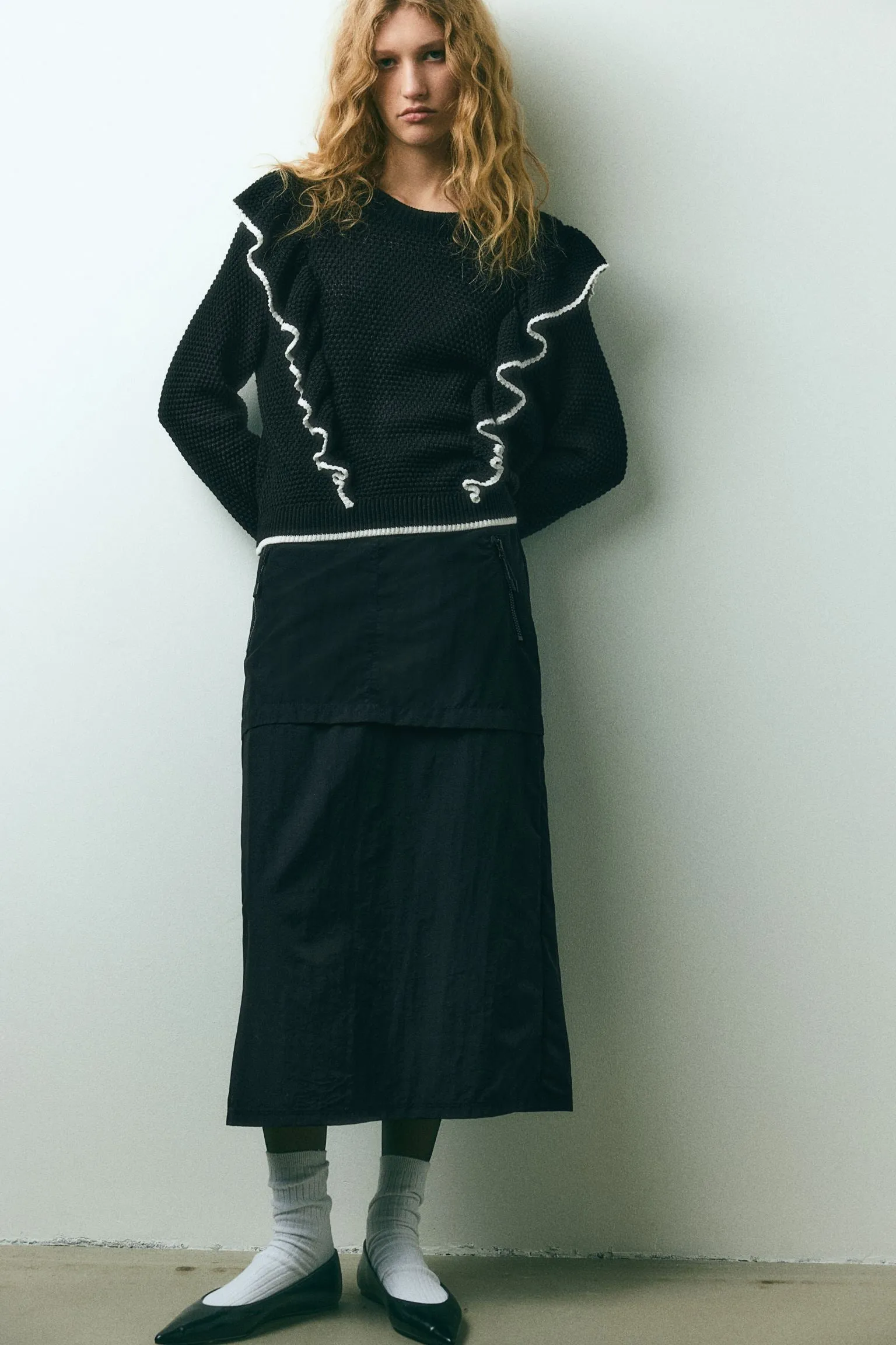 H&M Ruffle Trimmed Textured Sweater, black