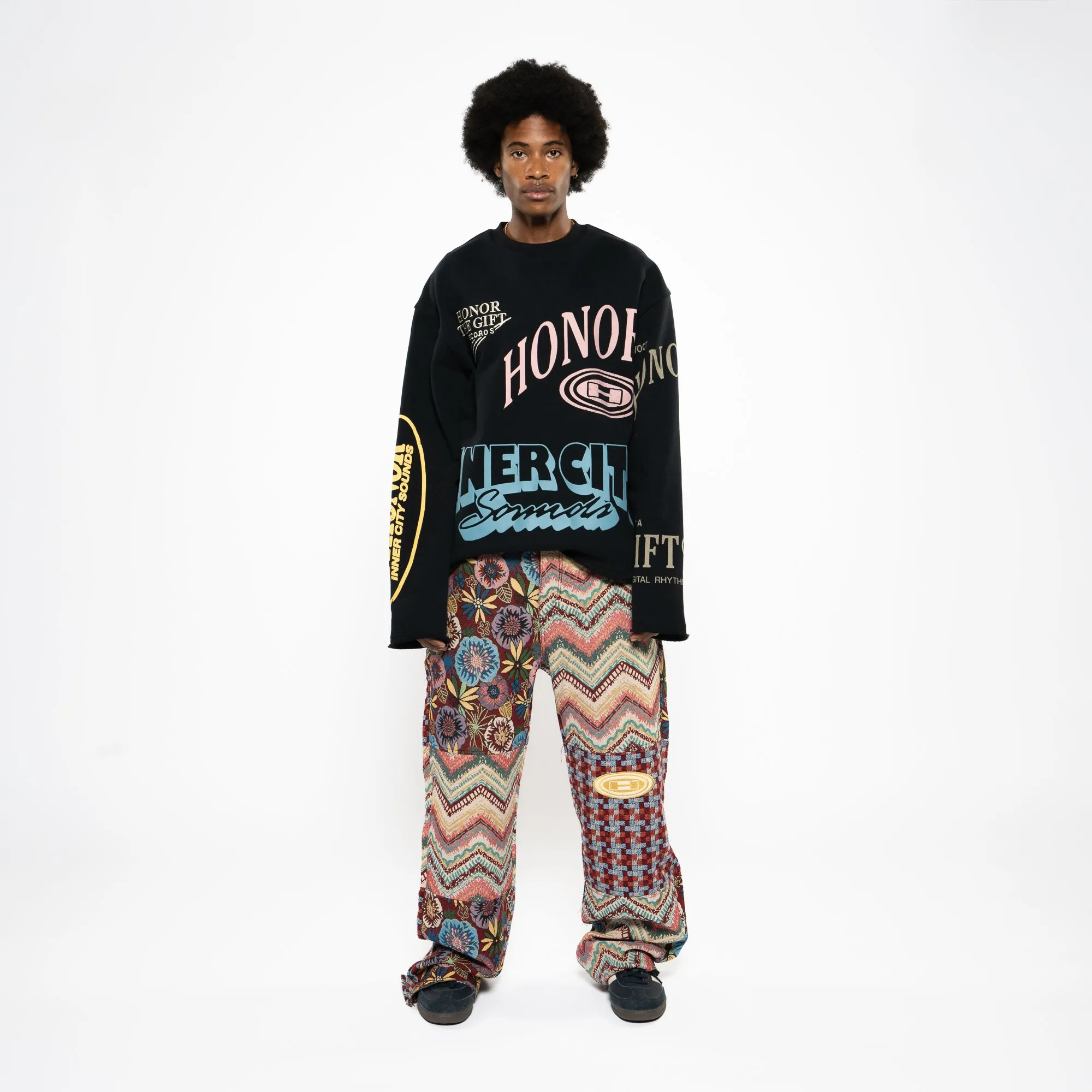 Honor The Gift Studio Crewneck 2.0 - Black