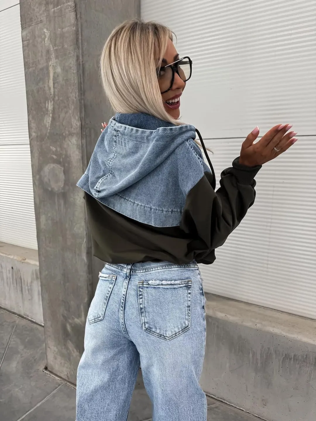 utcoco Womens Denim Patchwork 1/4 Zip Hoodies 2024 Fall Fashion Oversized Long Sleeve Sweatshirt Pullover Tops